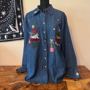 Vintage Karen Scott Sport L Cotton Denim Shirt Christmas Holiday Embroidered